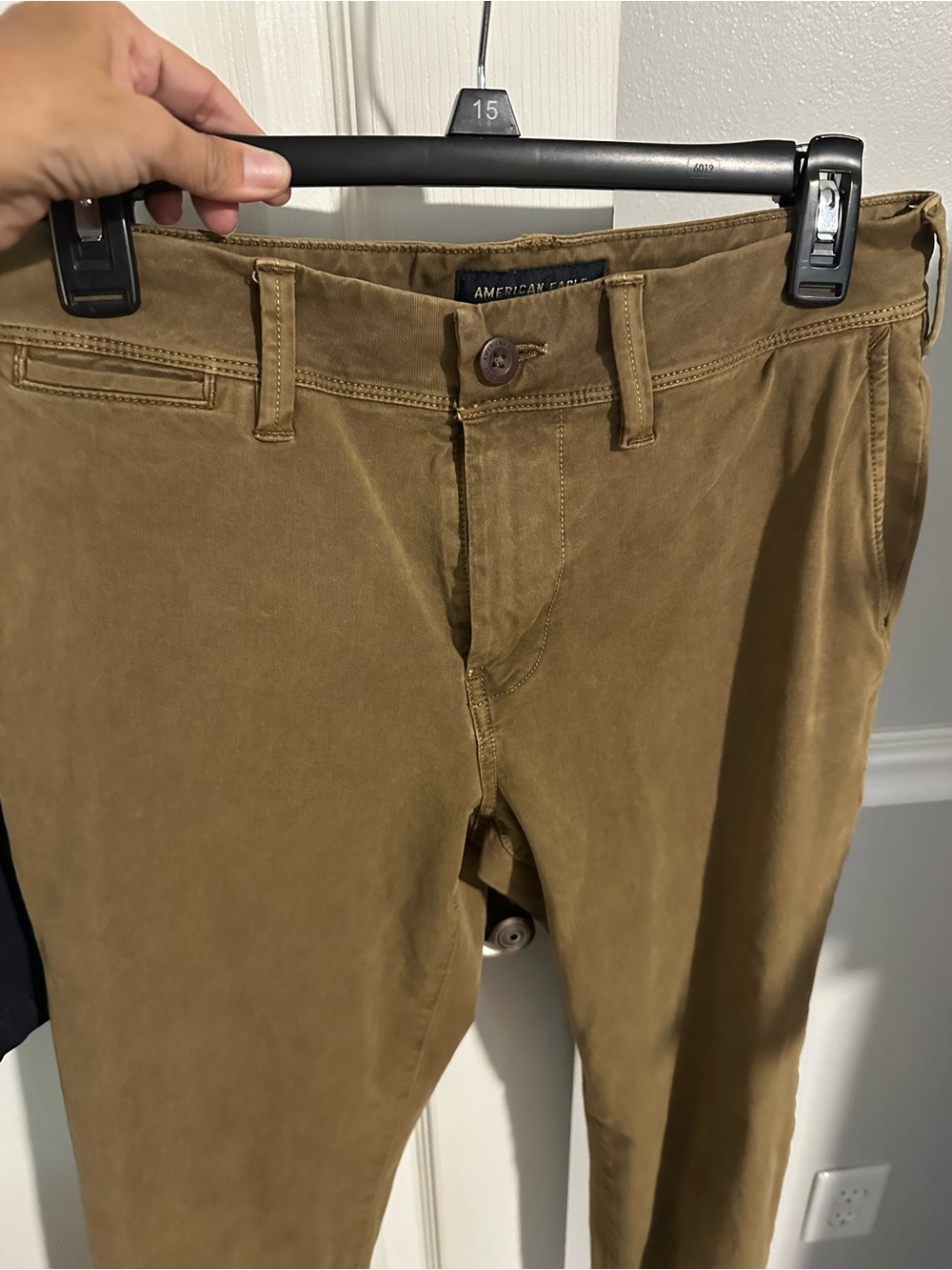 American Eagle 360 Extreme Flex Slim Chino Pants Bundle Size 28/32 Tan Navy - Picture 2 of 9